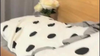 一个长发的洛丽塔萝莉妹妹 完美露脸酒店里面楼自我 啪啪口交 姿势超多