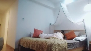 爆乳少妇情趣装诱惑露脸伺候大哥激情啪啪，淫声荡语互动撩骚，深喉大鸡巴，让大哥各种体位爆草大屁股好刺激