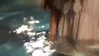 美女自拍福利-长得挺清纯的妹子 1V