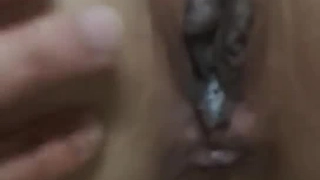 大学生美眉和男友拿着单反机开房自拍 没想到宾馆里早有针孔摄像机拍下了一切