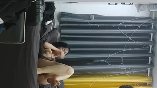 台湾SWAG_NTR满足绿帽老婆的3P性幻想
