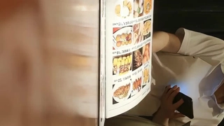 CHRV-100 妹の爆乳は一見にしかず！ニセモノお兄ちゃん現るの巻！ 私を騙そうたってそうはイカのキンタマよ！Jカップ108cm あいりは熟練オナニスト！mp4
