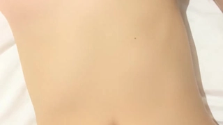 同性恋夫妇在热门视频中享受硬核肛交