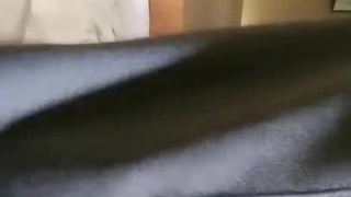 纯爱小猫全程露脸大秀陪狼友发骚，小小的身材大大的力量，双道具蹂躏骚穴，高潮冒白浆，精彩又刺激不要错过