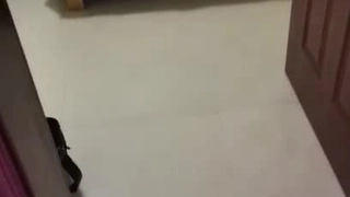 色爱穿着衣服和裙子的少女学生在家里边干边撩衣服叫声刺激